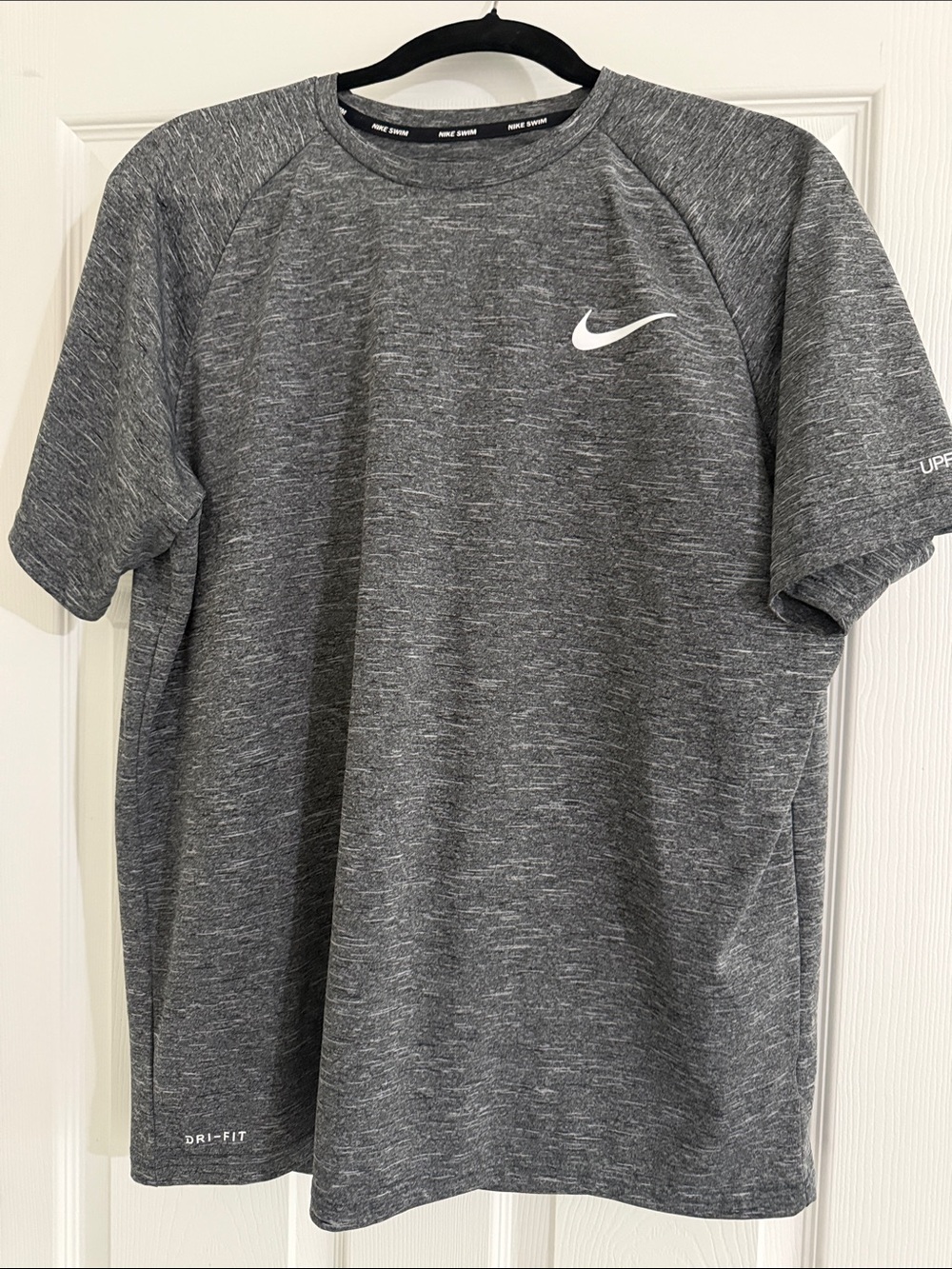 Nike Men’s Heather Charcoal Gray Dri-FIT Short Sleeve Tee